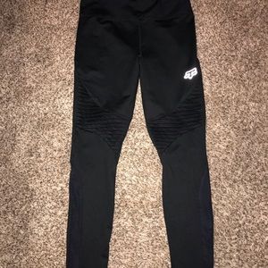 I am selling black Fox leggings